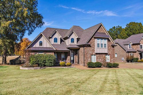 135 Cherokee Dock Rd, Lebanon, TN, 37087-7581 | Card Image