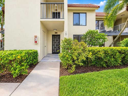 101-5640 Fairway Park Dr, Boynton Beach, FL, 33437-1752 | Card Image