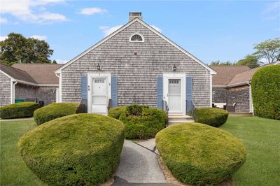 A - 46 Glen Meade Drive, Condo with 2 bedrooms, 1 bathrooms and 2 parking in Portsmouth RI | Image 2