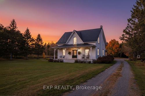 2375 County 10 Rd, Prescott Russell, ON, K0B1P0 | Card Image