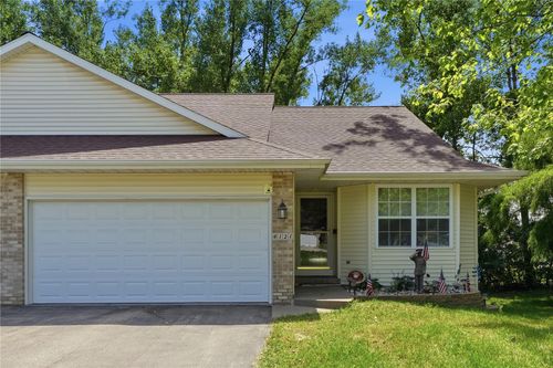 4121 Treeline Ct Ne #4121, Cedar Rapids, IA, 52402 | Card Image