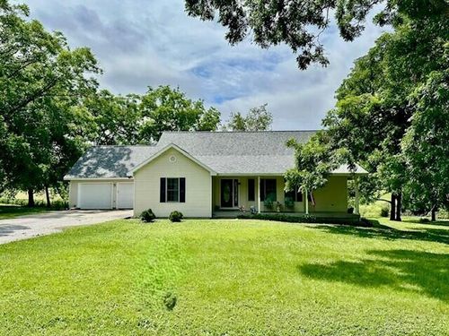 13830 E E Musket Road, Nevada, MO, 64772 | Card Image