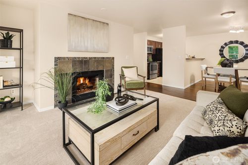 b201-13209 Newcastle Way, Newcastle, WA, 98059 | Card Image