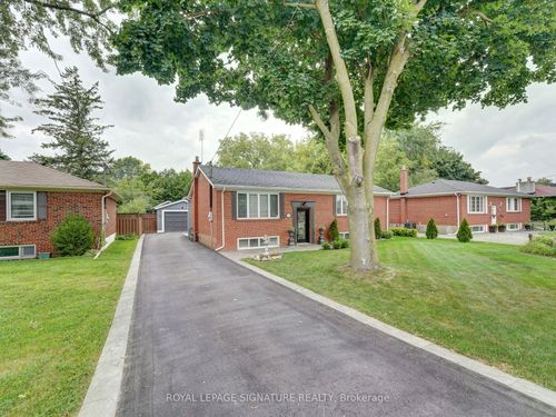 110 Fairview Ave, Stouffville, ON, L4A1E5 | Card Image
