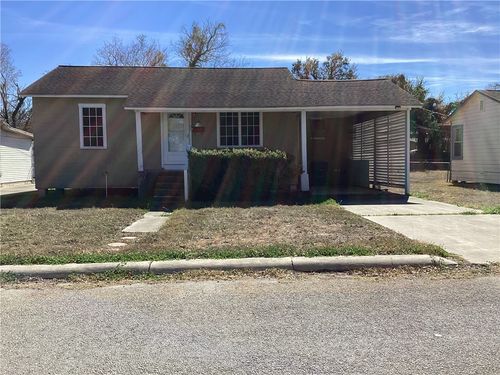 1112 E 4th St, Alice, TX, 78332-5020 | Card Image