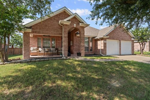 1107 Noblewood Dr, Glenn Heights, TX, 75154-8769 | Card Image