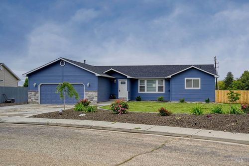 555 N 18th St, Payette, ID, 83661-2777 | Card Image