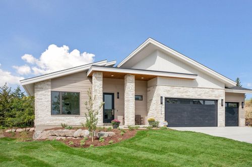 758 Ensconced Way, Chaska, MN, 55318-7434 | Card Image