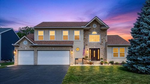 102 Yukon Dr, Commercial Point, OH, 43116-9749 | Card Image