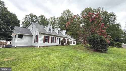 5750 Pendleton Ln, Warrenton, VA, 20187-9323 | Card Image