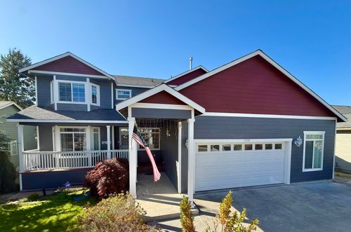 5118 Cherry Blossom Ln, Klamath Falls, OR, 97601-6612 | Card Image