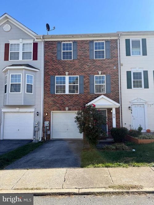 70 Eldon Dr, CHARLES TOWN, WV, 25414-5508 | Card Image