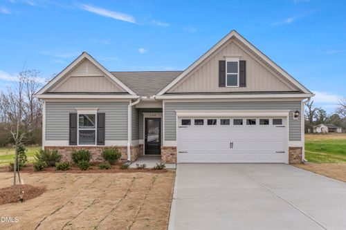 140 E American Marigold Dr, Benson, NC, 27504-8856 | Card Image