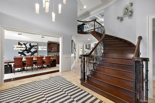 1699 Lincolnshire Dr, Rochester Hills, MI, 48309-4527 | Card Image