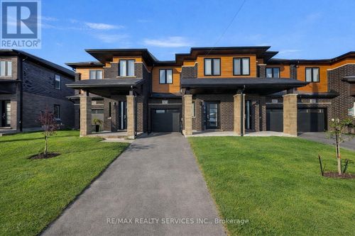 6671 Cropp Street, Niagara Falls (Morrison), ON, L2E0B7 | Card Image