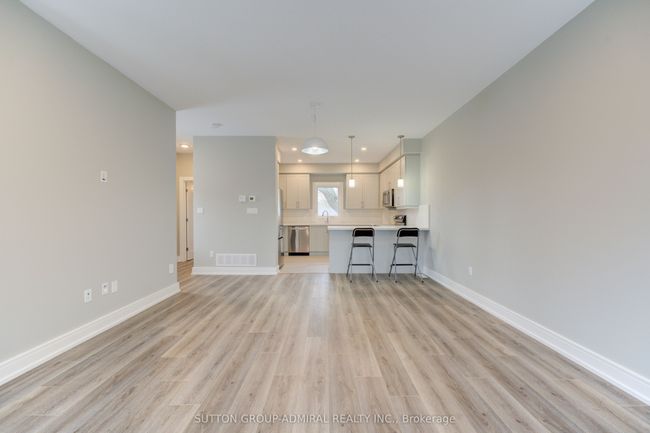 25 - 33 Jarvis St, House attached with 3 bedrooms, 3 bathrooms and 1 parking in Brantford ON | Image 7