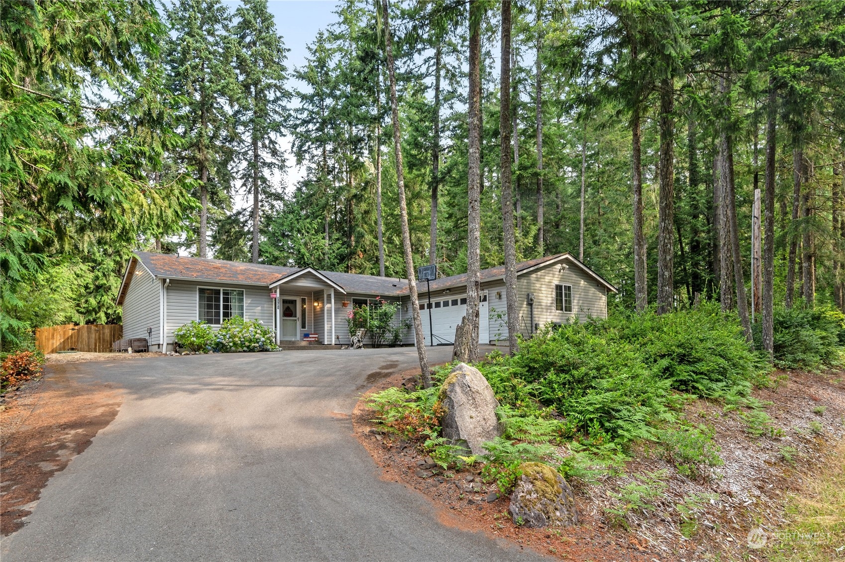 Saint Andrews Dr, Shelton, WA 98584