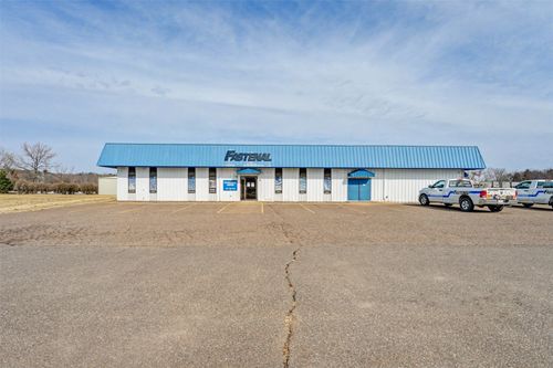 1450 1st Ave, Chippewa Falls, WI, 54729-1411 | Card Image