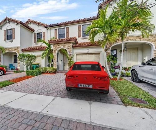 300 Se 37th Ter, Homestead, FL, 33033 | Card Image