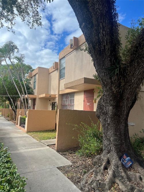 12-6149 Sw 69th St, South Miami, FL, 33143-3416 | Card Image