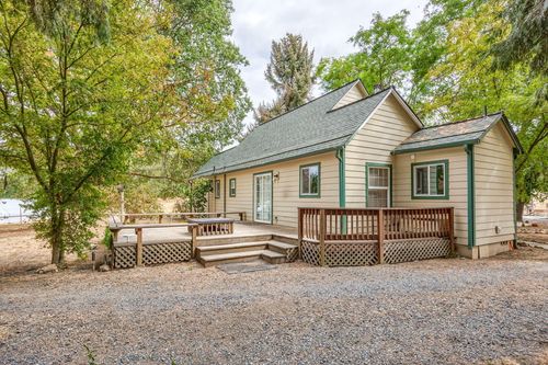 3311 Rogue River Hwy, Gold Hill, OR, 97525-6748 | Card Image