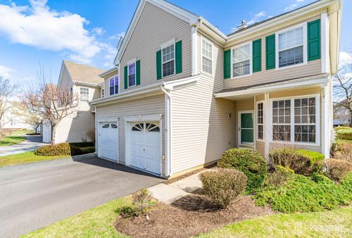 55 Woods Edge Ct, Parlin, NJ, 08859-3116 | Card Image