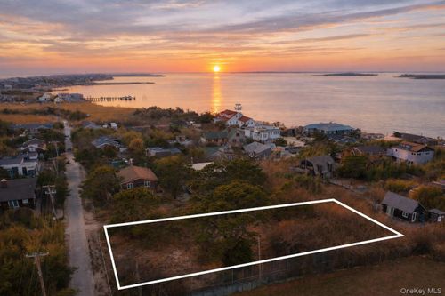 91 Clipper Roadway, Ocean Beach, NY, 11770-2057 | Card Image