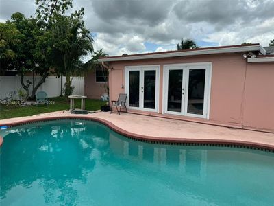 4000 Nw 38th Ave, House other with 3 bedrooms, 2 bathrooms and null parking in Lauderdale Lakes FL | Image 1