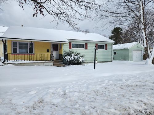 516 Cleveland Ave, Oneida, NY, 13421-1913 | Card Image