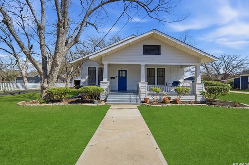 510 S Guadalupe St, Lockhart, TX, 78644-3021 | Card Image