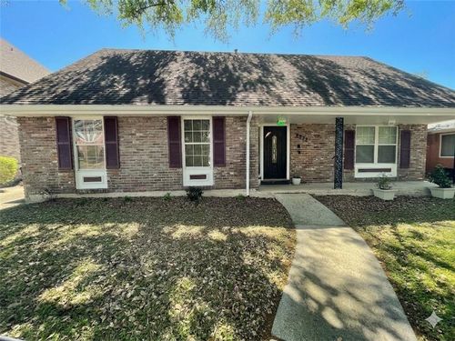 2272 New York St, New Orleans, LA, 70122-5658 | Card Image