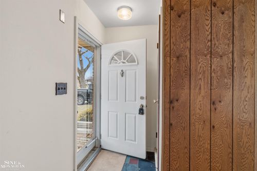 21304 Francis St, Saint Clair Shores, MI, 48082-1913 | Card Image