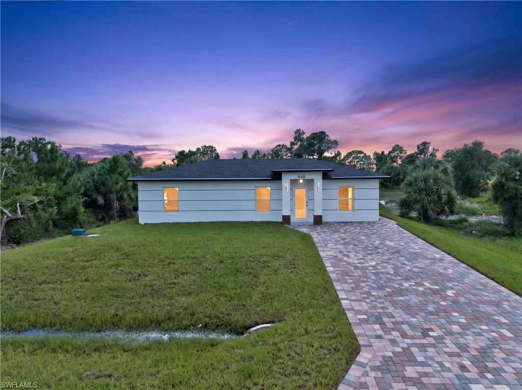 Residential in LEHIGH ACRES 3