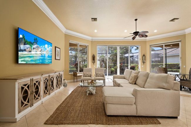 8107 Links Way, House other with 3 bedrooms, 3 bathrooms and null parking in Port St Lucie FL | Image 6