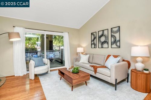 apt-5-2708 Oak Rd, Walnut Creek, CA, 94597-2856 | Card Image