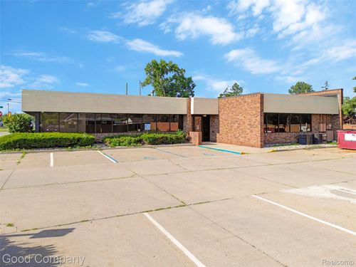 18200 E 10 Mile Rd, Eastpointe, MI, 48021-1368 | Card Image