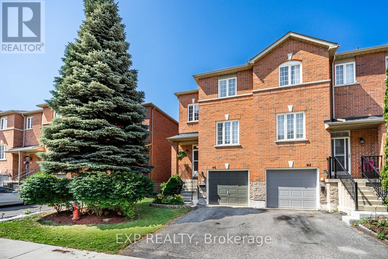 Residential in Brampton (Downtown Brampton) 2