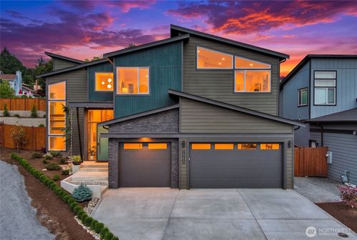10052 NE Ne 196th Pl, Bothell, WA, 98011-2361 | Card Image