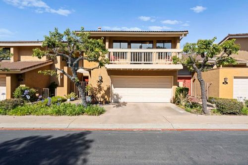 6665 Caminito Sinnecock, La Jolla, CA, 92037 | Card Image