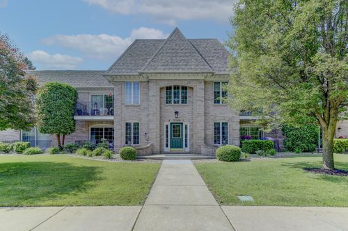 b1-2740 Georgetowne Dr, Highland, IN, 46322-3476 | Card Image