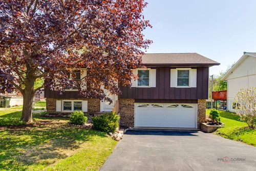 14 Wander Way, Lake In The Hills, IL, 60156-1336 | Card Image