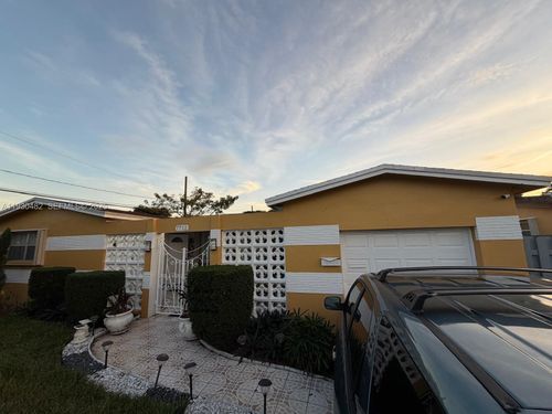 7712 Dilido Blvd, Miramar, FL, 33023-6402 | Card Image