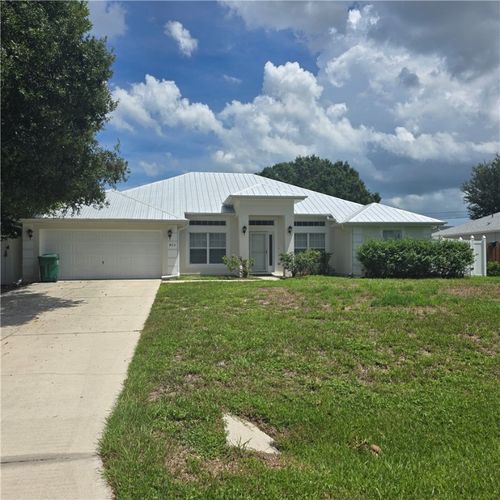 425 Ash St, SEBASTIAN, FL, 32958-4307 | Card Image