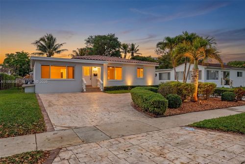 6447 Sw 10th St, West Miami, FL, 33144-4941 | Card Image