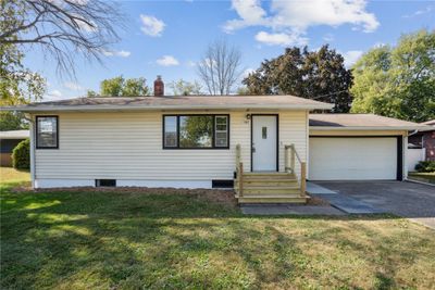 105 N 9th Avenue, House other with 3 bedrooms, 1 bathrooms and null parking in Vinton IA | Image 1