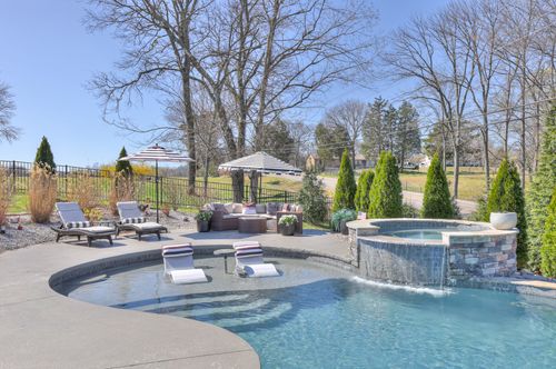 127 Waters Hill Cir, Lebanon, TN, 37087-3051 | Card Image