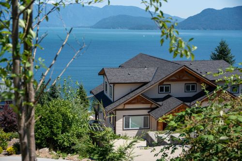 1246 St Andrews Rd, Gibsons, BC, V0N1V1 | Card Image