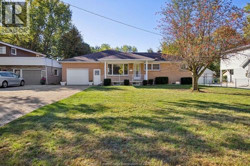 651 Morand St, Windsor, ON, N9G1J1 | Card Image