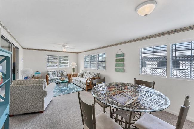 Florida Room | Image 11