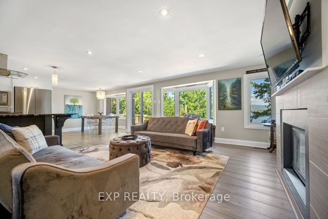 3094 Barlow Cres, House other with 3 bedrooms, 2 bathrooms and 4 parking in Dunrobin ON | Image 11